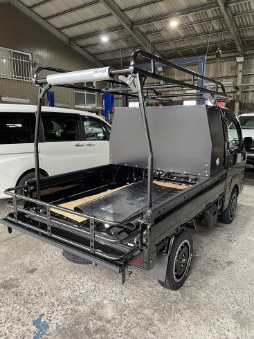 スズキが軽トラックのスーパーキャリイでワイルドな山遊び仕様車を提案・東京オートサロン2024クルマ情報サイトｰGAZOO.com