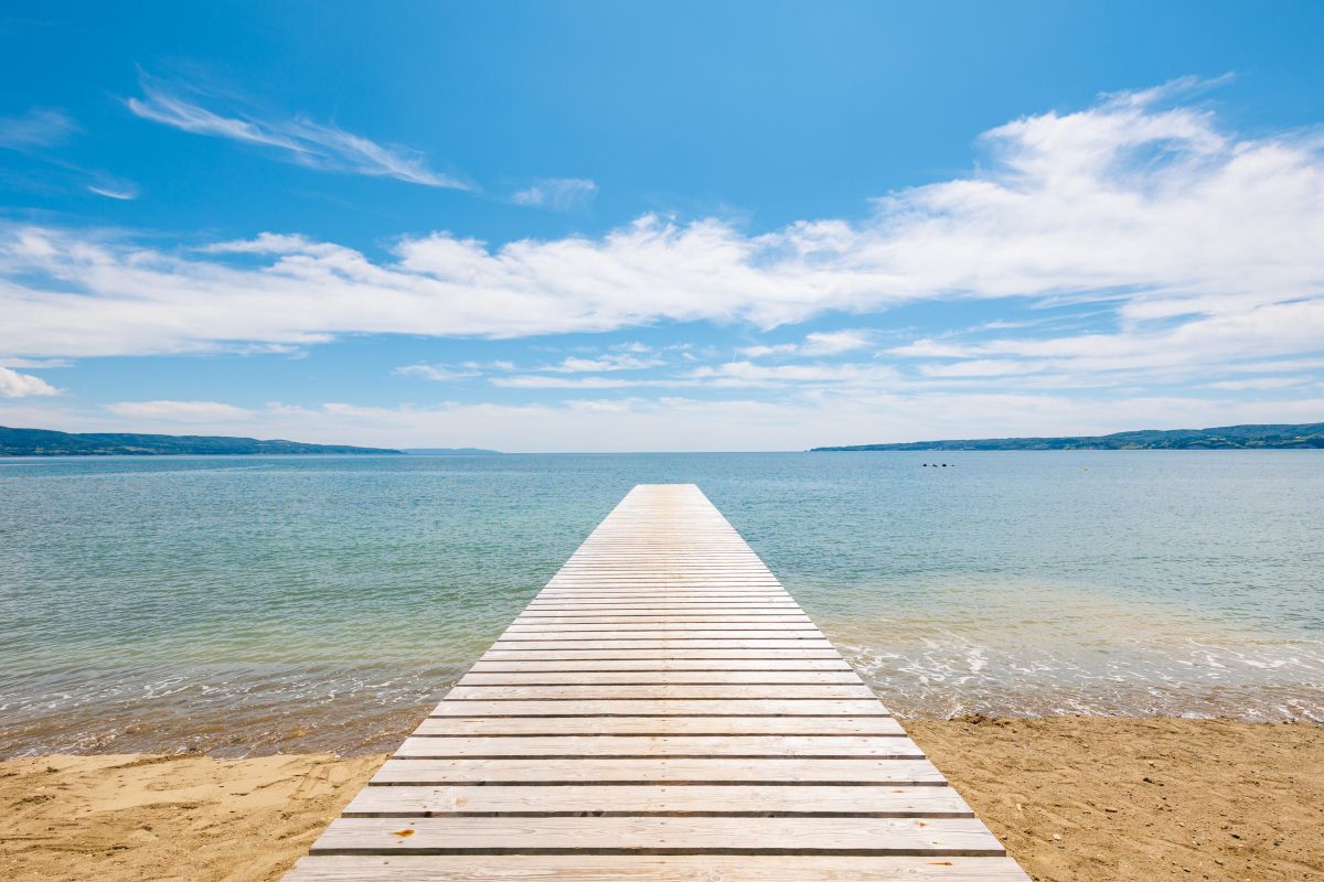 あめやの桟橋 - さどタイムス佐渡島への旅行と観光のガイドブック