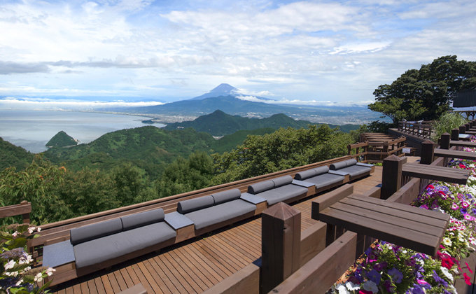 静岡・伊豆の国市 ロープウェイで天空の富士山ビュースポットへ！「伊豆パノラマパーク」がリニューアル！るるぶ&more