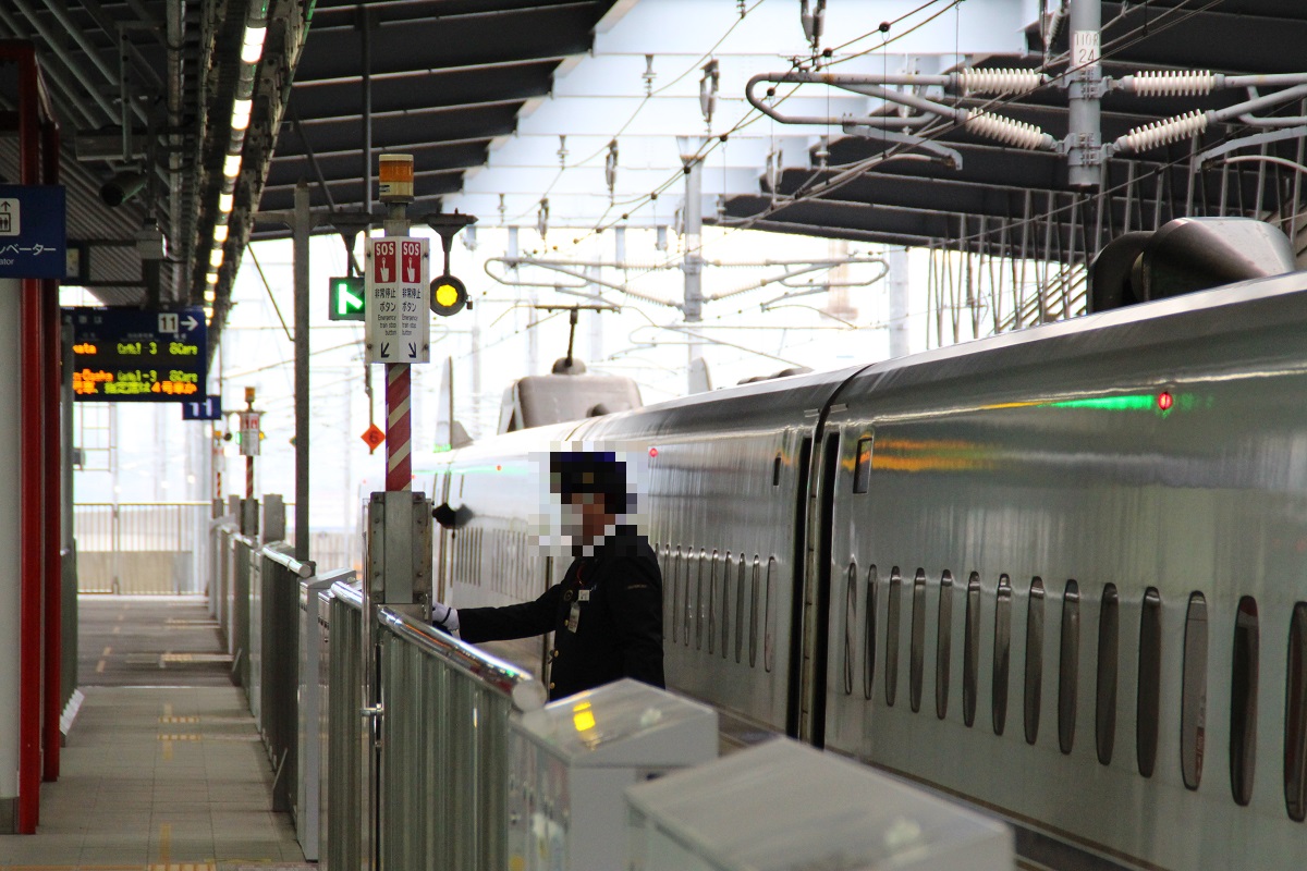 東海道新幹線の60年 佐藤栄作・入江相政・井上一馬らの日記で読売新聞記者が振り返る : 読売新聞