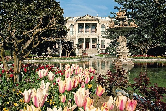 イスタンブールドルマバフチェ宮殿とボートツアーGetYourGuide