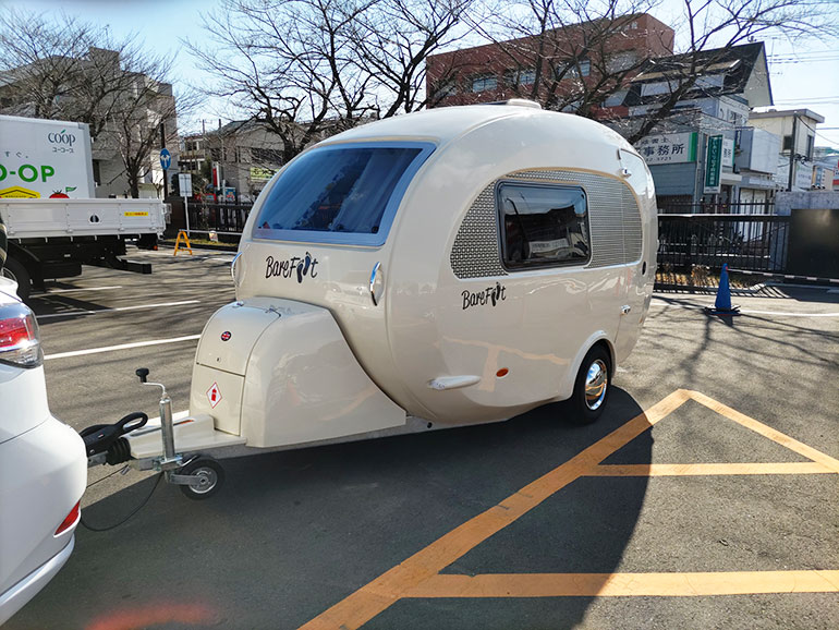 走って楽しいアメリカン・キャンパーで夫婦2人の優雅な車中泊をかなえる：旬ネタ日刊カーセンサ