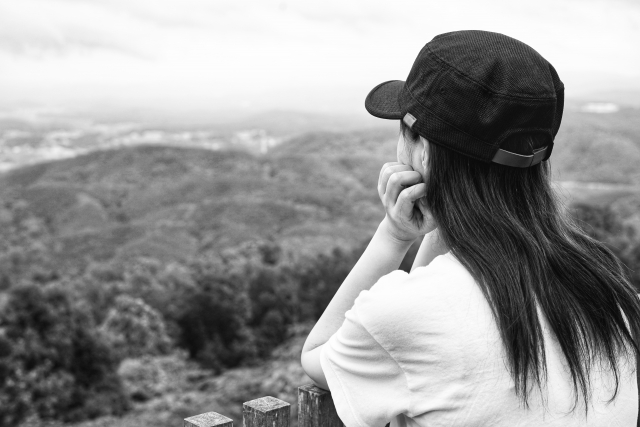 女性一人で海外旅行する際の注意点と楽しみ方保険コラムJAL保険ナビ