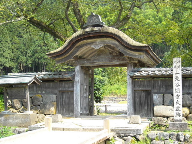 一乗谷朝倉氏遺跡博物館」に当社不燃木材が使用されています