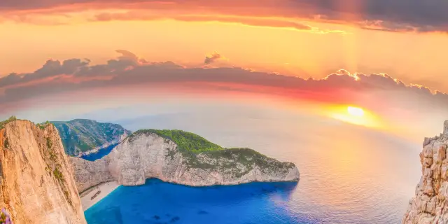 イオニア諸島へのフェリー情報、港、ルートフェリースキャナ