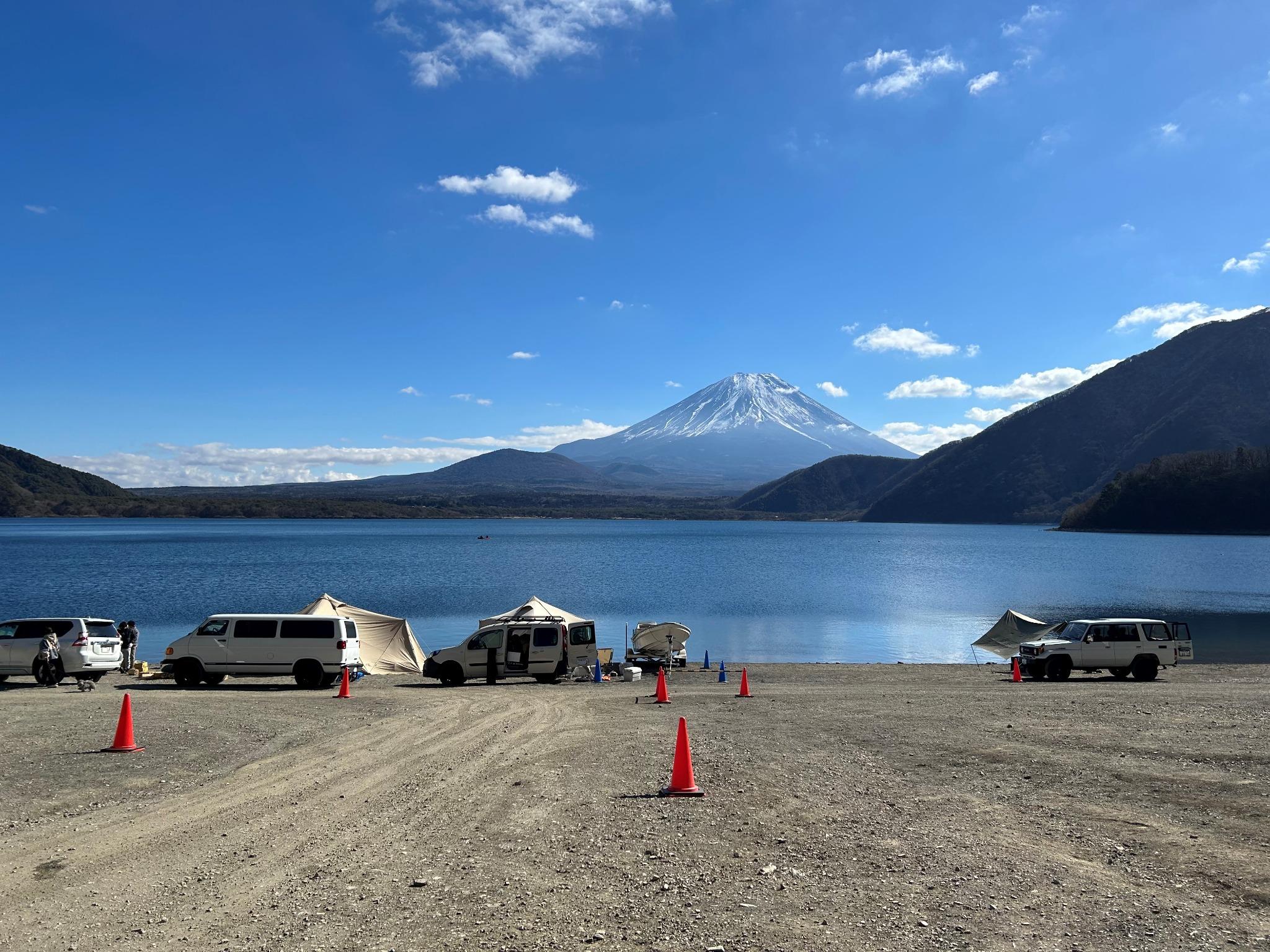 2023年版 富士山や湖が見える穴場オートキャンプ場まとめ横浜のキャンピングカーレンタル・EAST WOOD
