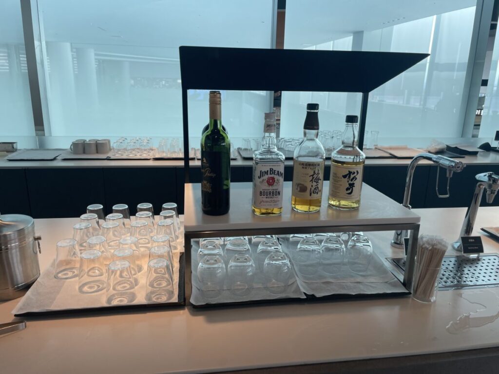 アクセス写真あり 羽田空港・プライオリティパス ビュッフェ&マッサージ旅行とごはん