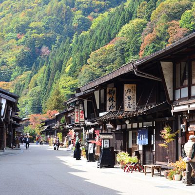 辛口なカジュアルデザインこそ、実は冬の通勤ファッションにハマる！今、手にいれるべき通勤リュックは、あえてのちょいスポーティ！働く私たちのおすすめリュック と、それに合うベストコーデをずらっとお見せします✨リュック通勤コーデoggiOggi2月号