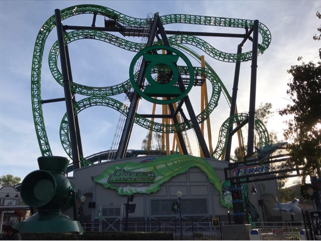 シックスフラッグス・マジックマウンテン Six Flags Magic Mountainロサンゼルス観光ガイド現地情報誌ライトハウス