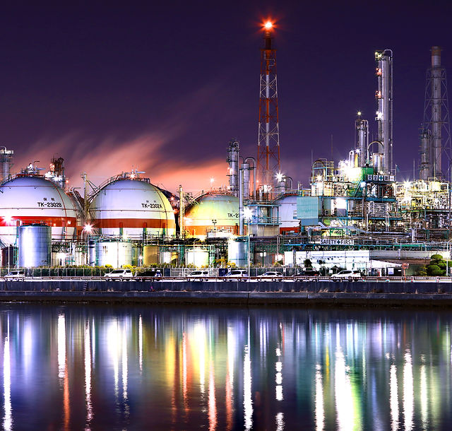 実は夜景スポットが満載！の四日市市。観光でもビジネスでも、楽しめる夜景スポットをご紹介！観光三重 かんこうみえ三重県の観光・旅行情報はここ