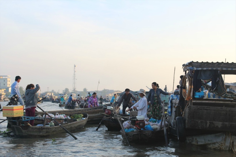 ベトナム名物？河川上＆船上で暮らす家庭を見学ベトナム基本情報