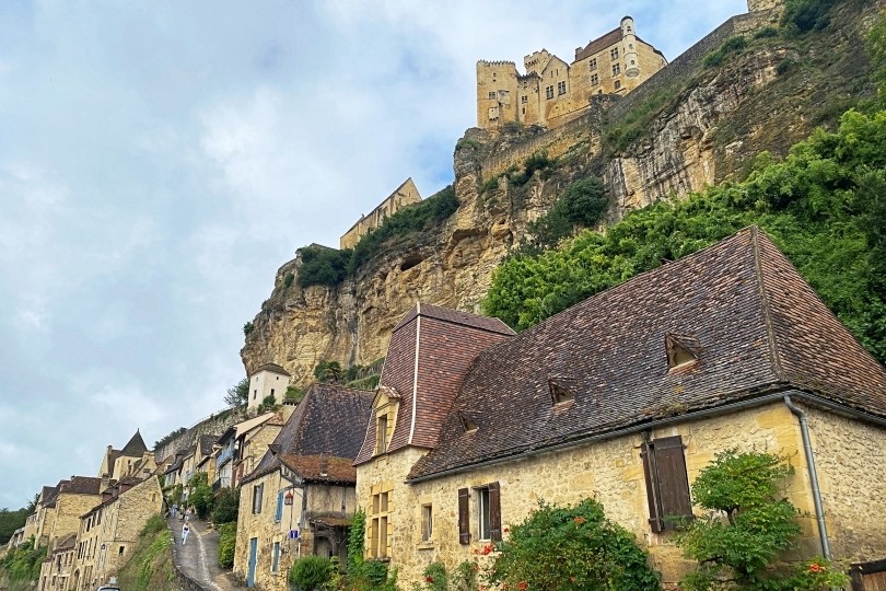 絶景「フランスの美しい村」が集まるリュベロン地方で必見の村