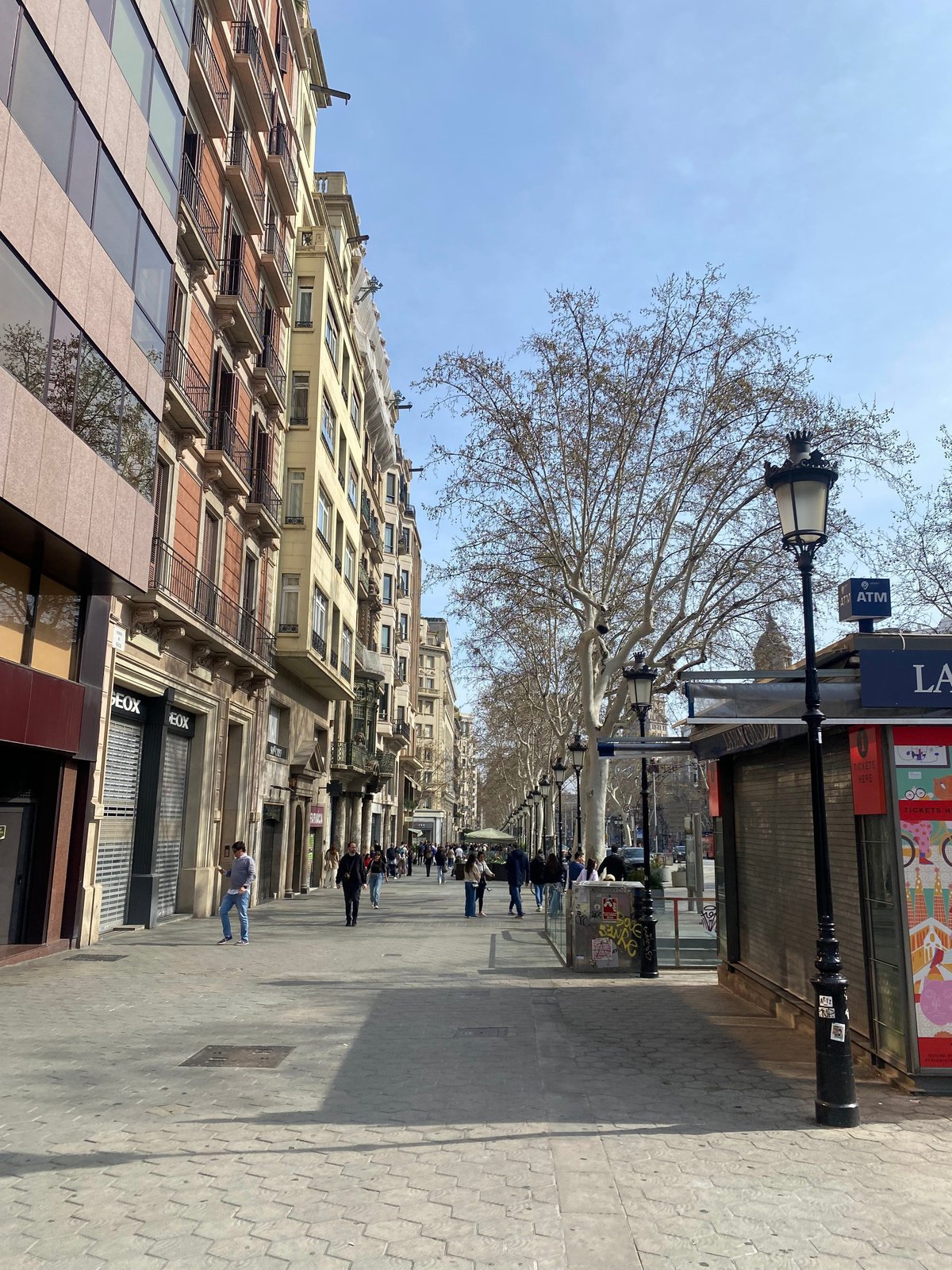 スペインの魅力的な観光スポットと美しい街々2025 年のリアルなLemon8ユーザー体験