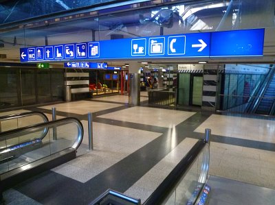 チューリッヒ中央駅 - Wikipedia