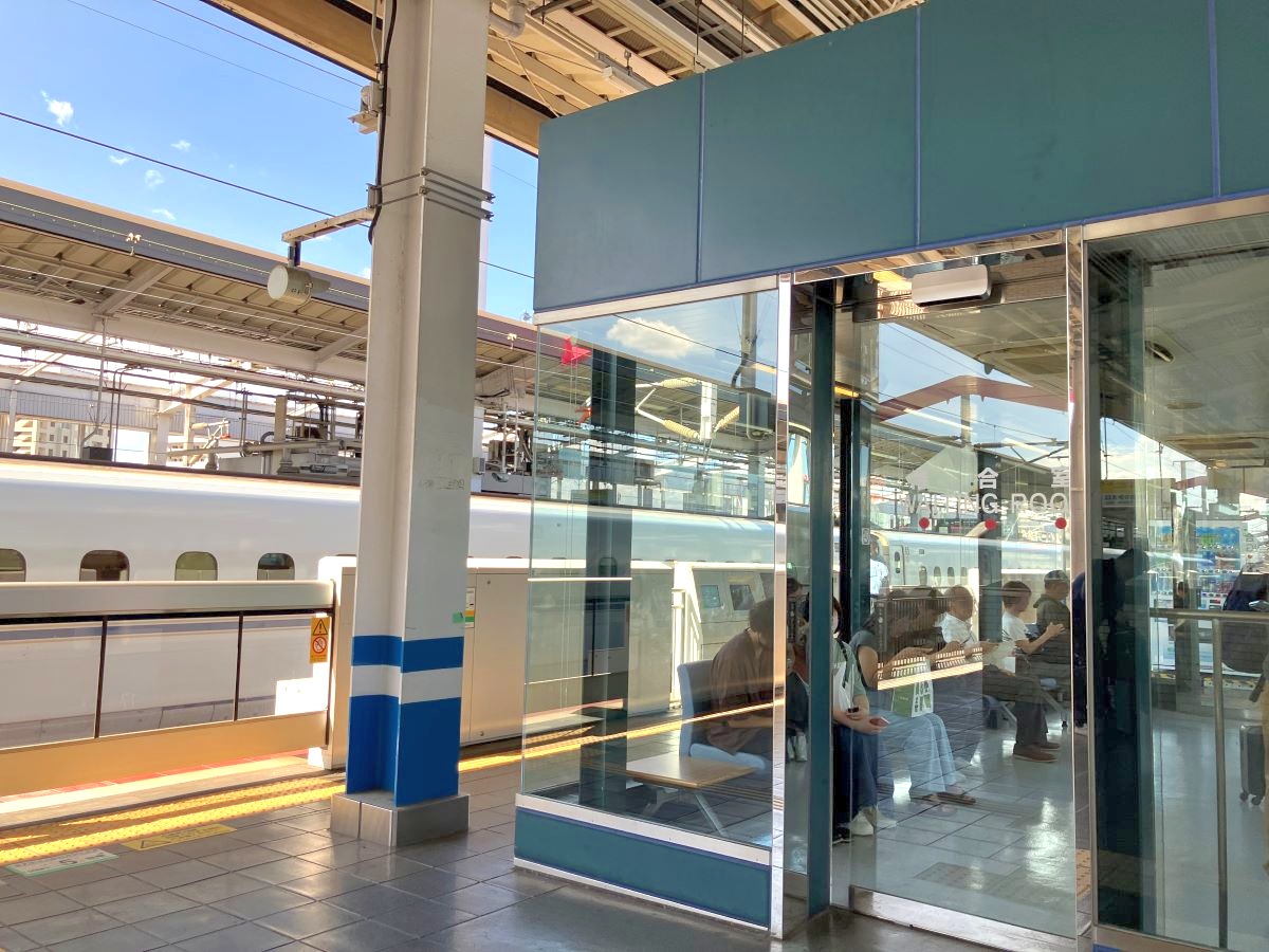 岡山駅 新幹線ホーム階段4面セット関西の駅・電車・交通・屋外広告の検索サイトekico エキコ