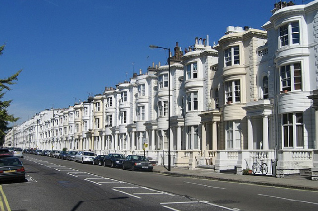 カウンシル・フラットの光と影 - 英国公営住宅の建築事情