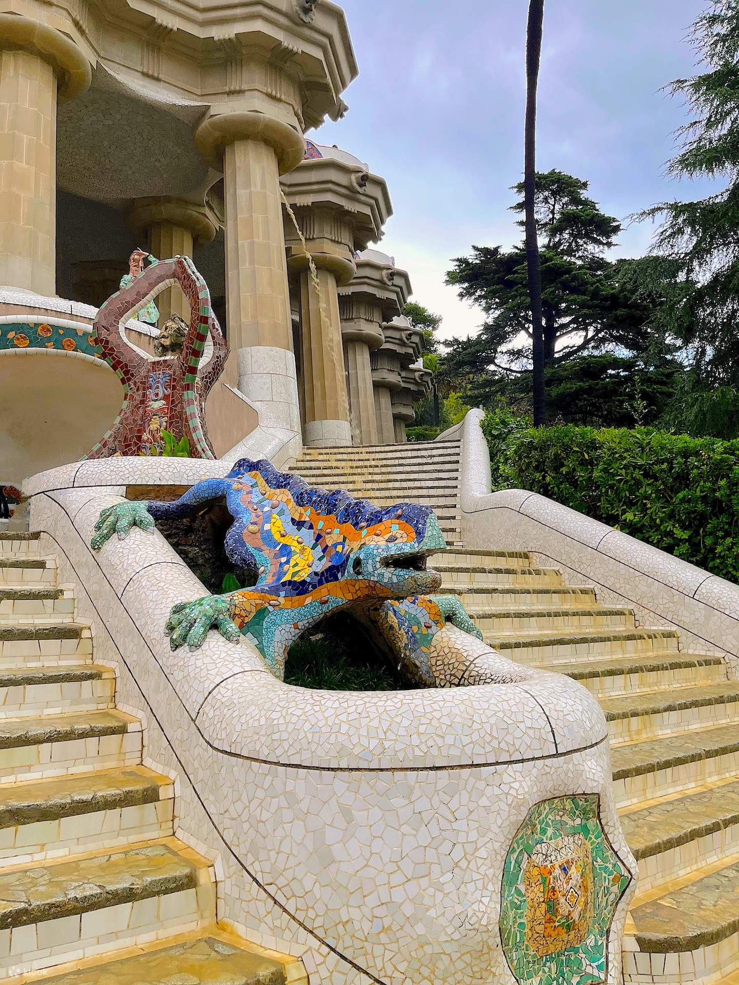 グエル公園入場チケットバルセロナ 旅行の観光・オプショナルツアー予約 VELTRA ベルトラ