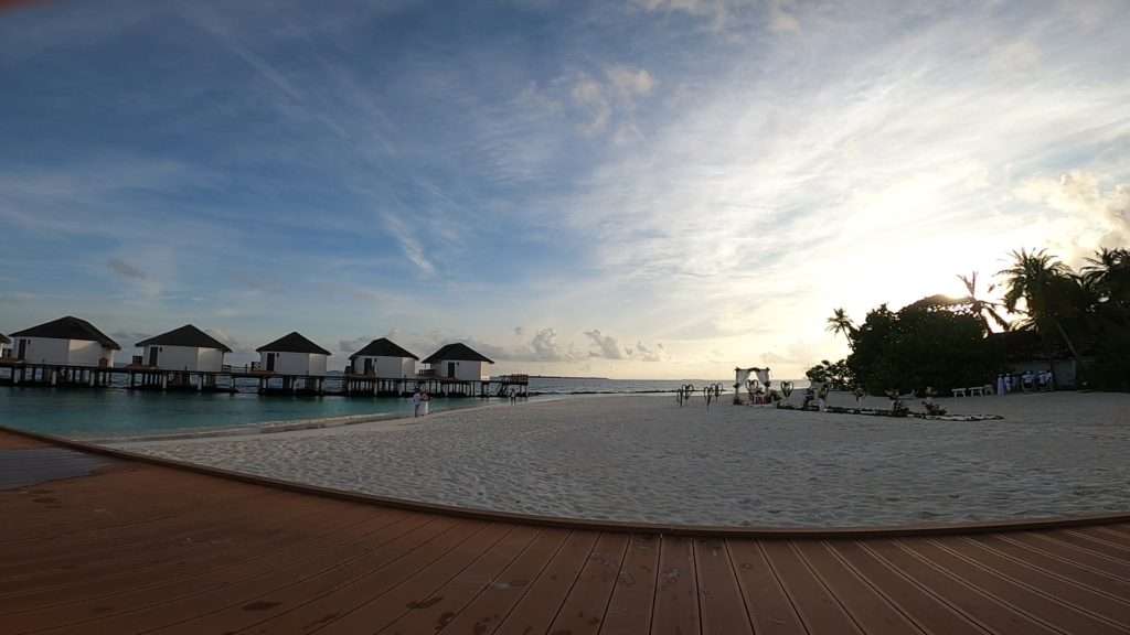 最新 新婚旅行・ハネムーンは『モルディブ』へ！ 費用やホテル、ベストシーズンや滞在中の楽しみ方もご紹介