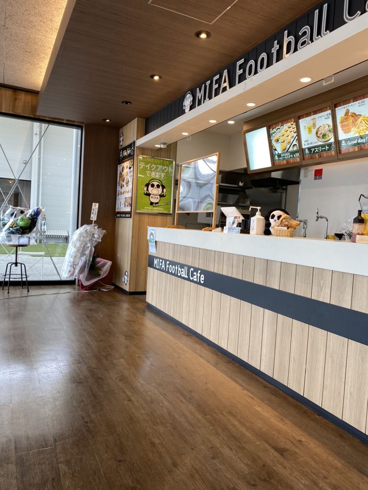 大阪 大粒の苺をたくさん乗せたタルトを頼んでみた きょん。-