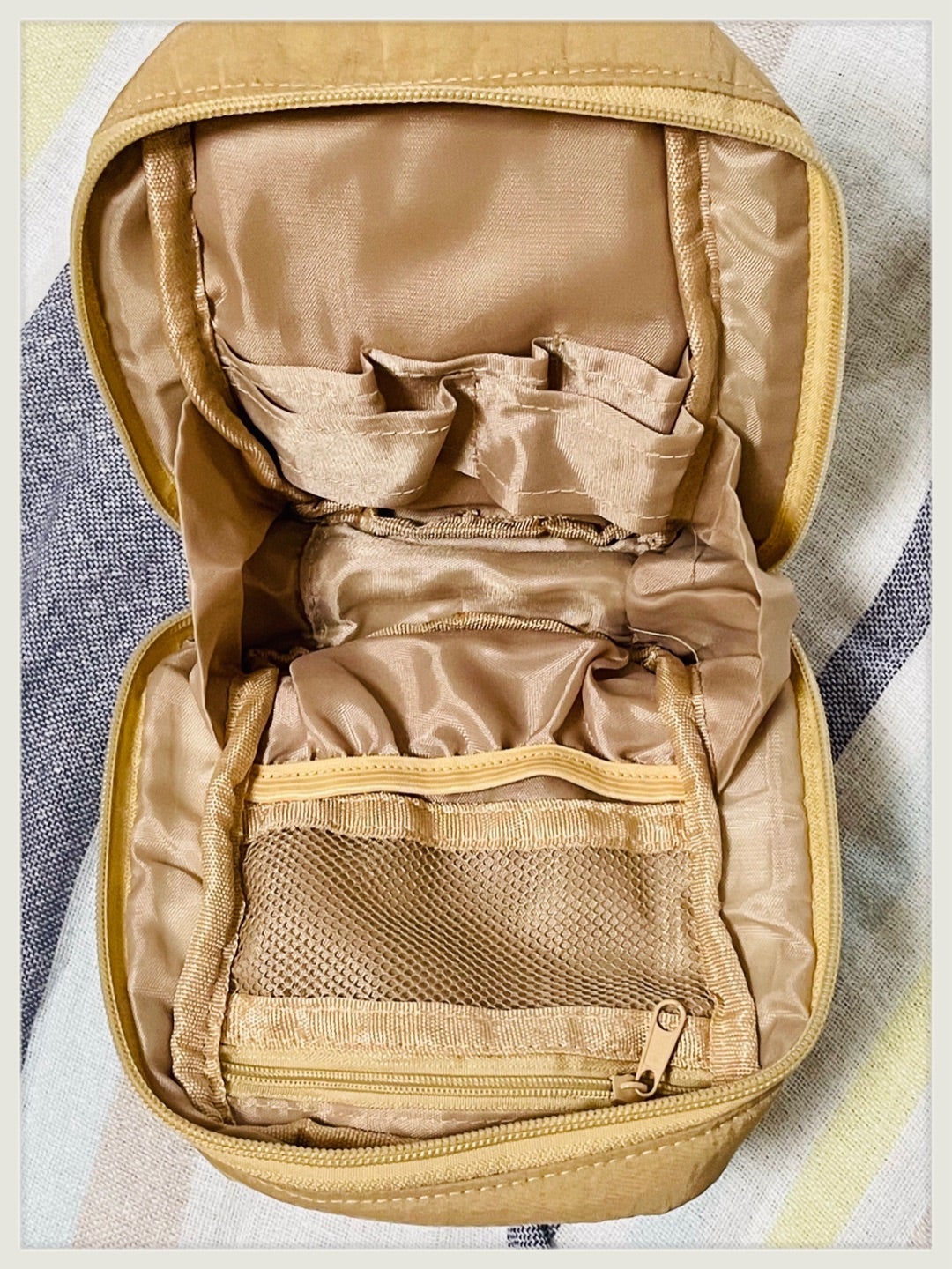 ダイソーのこれデザインした人わかってるな～！荷物が多くても大丈夫♡ベルトでつながるポーチmichill byGMO ミチル