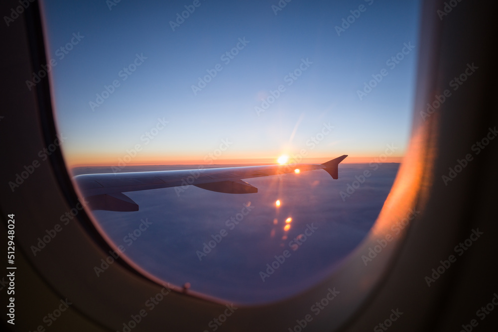 飛行機の窓からの景色 背景JPG 無料ダウンロード -