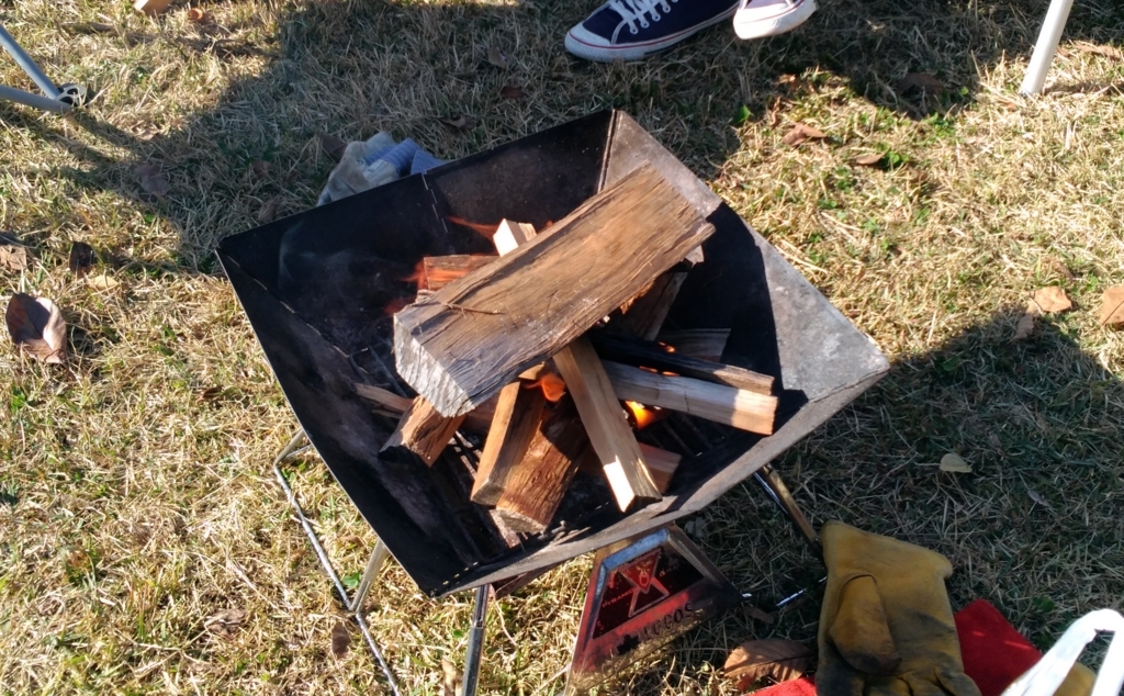 栃木県 鬼怒川河川敷の無料バーベキュー広場にてファミリーBBQ！キャンプするコスプレイヤ