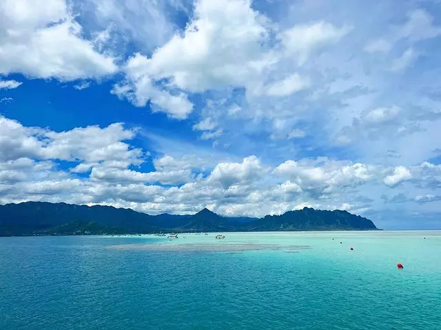 ハワイの海が青い理由ポロロの旅記録