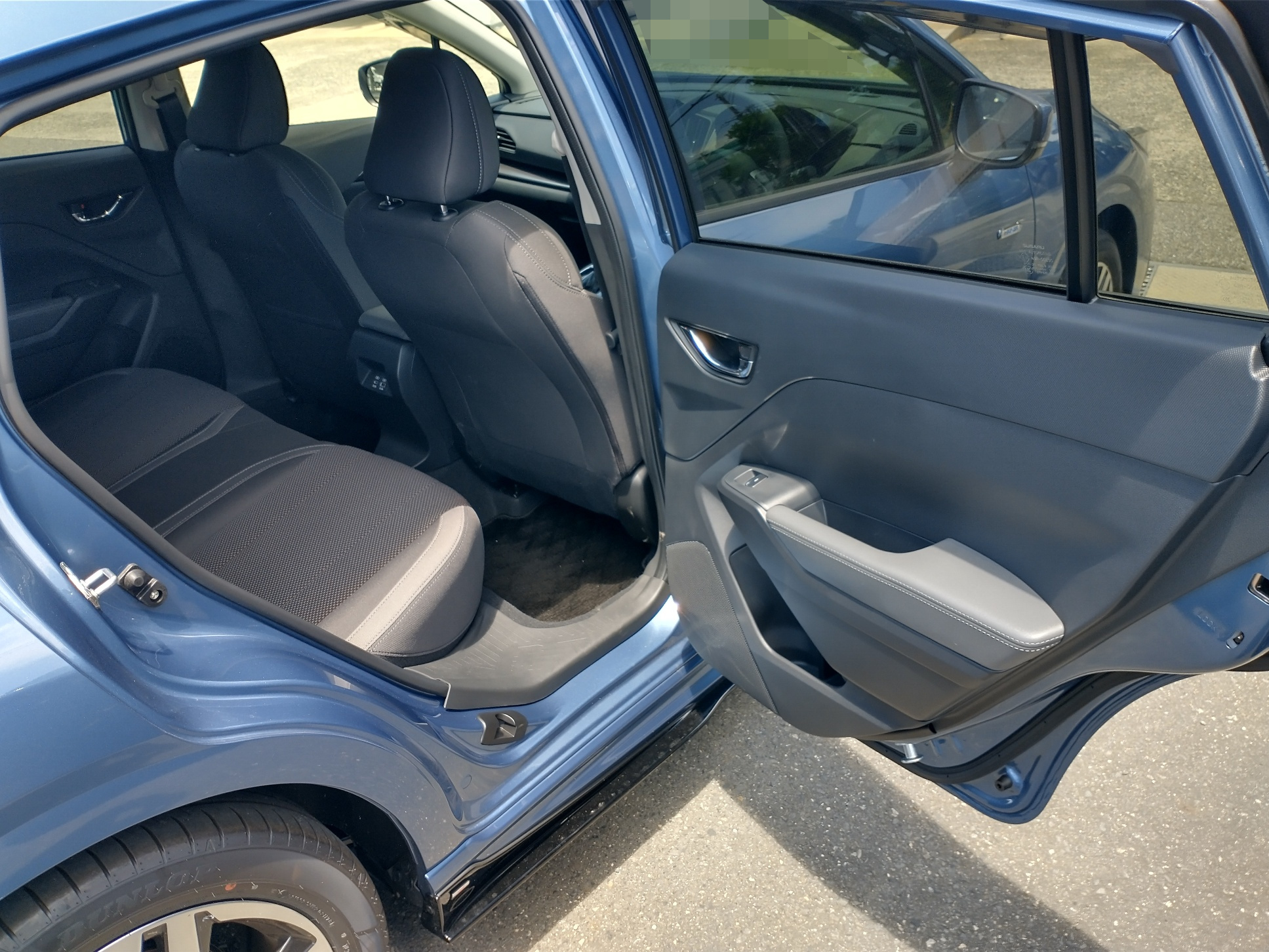 この値段でこの質感 コスパ最高?!スバル クロストレック土屋圭市が試乗検証！工藤貴宏 霧島聖子が内外装を徹底解説！車選びドットコムマガジン