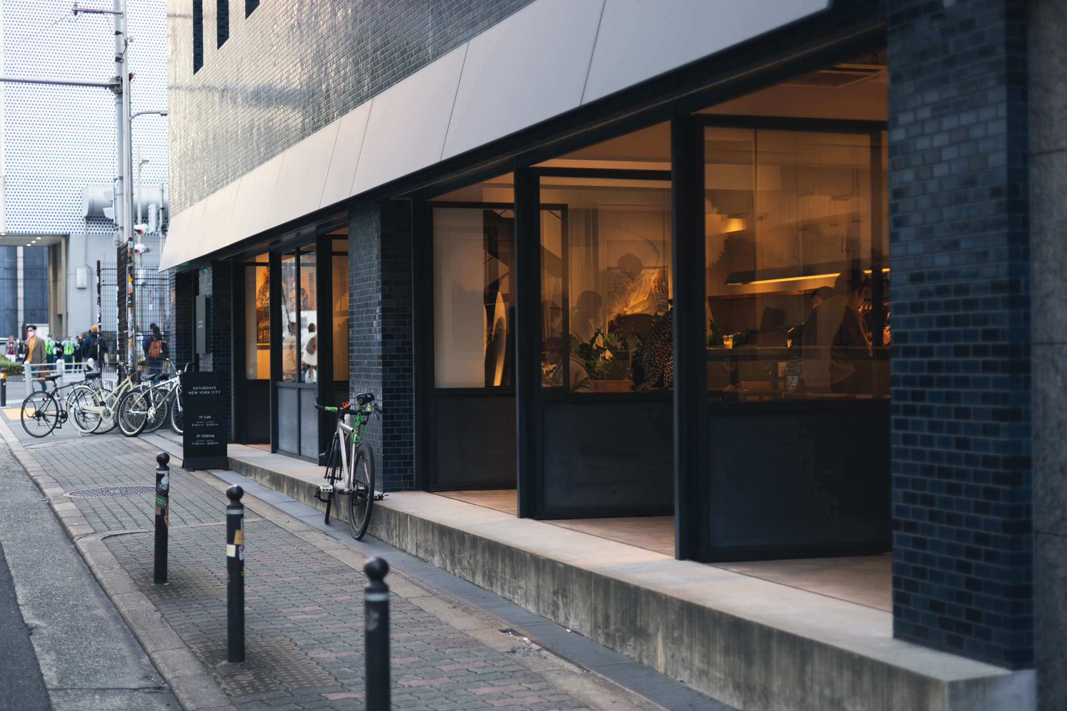 NEW YORKER'S Cafe 水道橋東口店