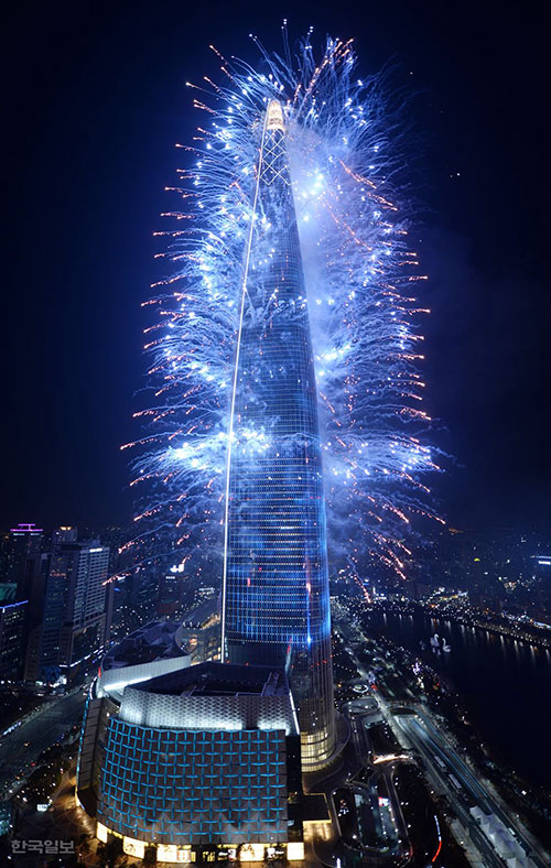 韓国一の超高層ビル・ロッテワールドタワー、５５５ｍに完成
