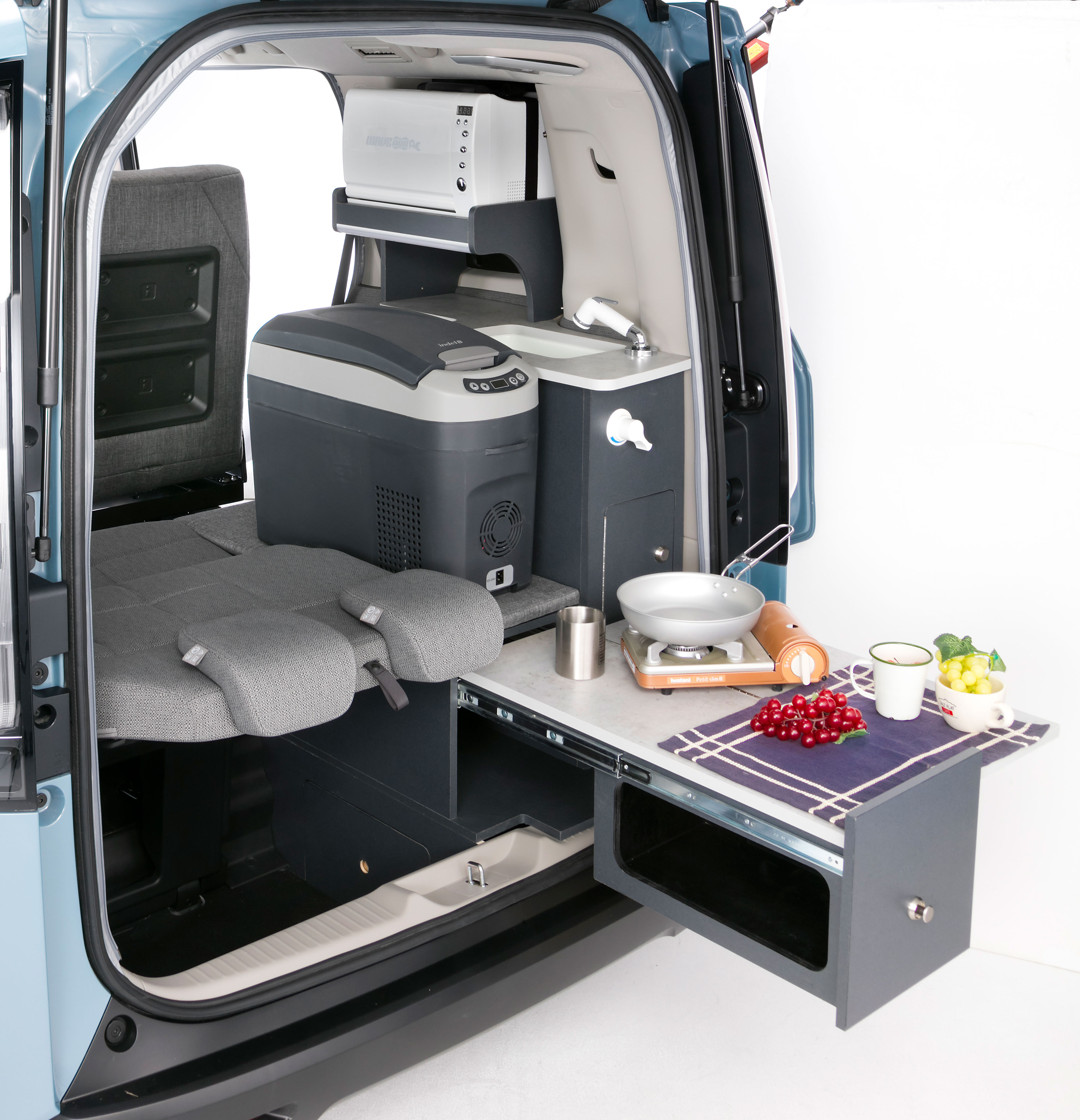 アウトドアユーザーにとって悩ましすぎる！ 新型ステップワゴンの「エアー」or「スパーダ」は究極の選択だった～カスタム・アウトドア ・福祉車両・モータースポーツなどのカーライフ情報が満載～