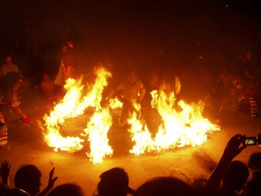 ケチャダンス？ケチャックダンス？, を鑑賞☺️,baliバリウルワツ寺院ケチャダンスケチャックダンス鑑賞uluwatukecakdance