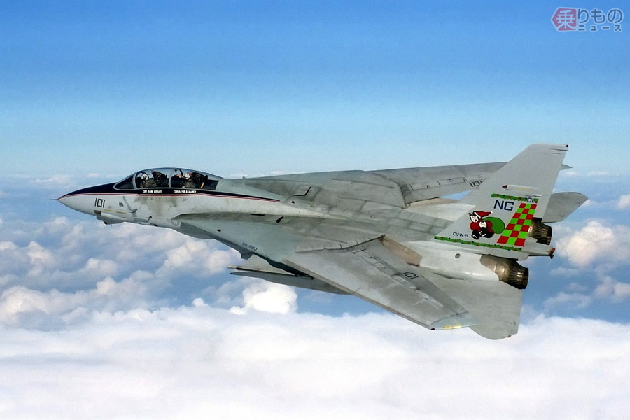 5月公開「トップガン」のスーパーホーネット、ブルーエンジェルスで活躍中FlyTeam ニュース