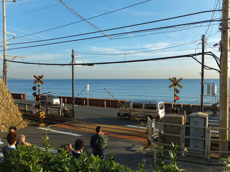 スラムダンク映画で再注目！ 江ノ電「鎌倉高校前」に見る聖地巡礼と自治体の蜜月、二匹目のドジョウで聖地乱立かMerkmal メルクマール