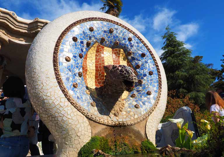 バルセロナ：グエル公園入場券GetYourGuide