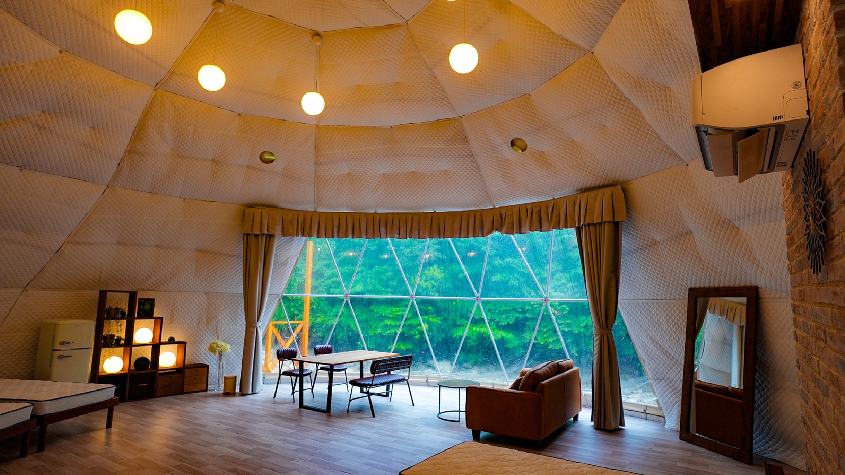 滋賀・琵琶湖エリアのおすすめグランピング施設7選！リゾートグランピングドットコムが厳選 - リゾートグランピングドットコム