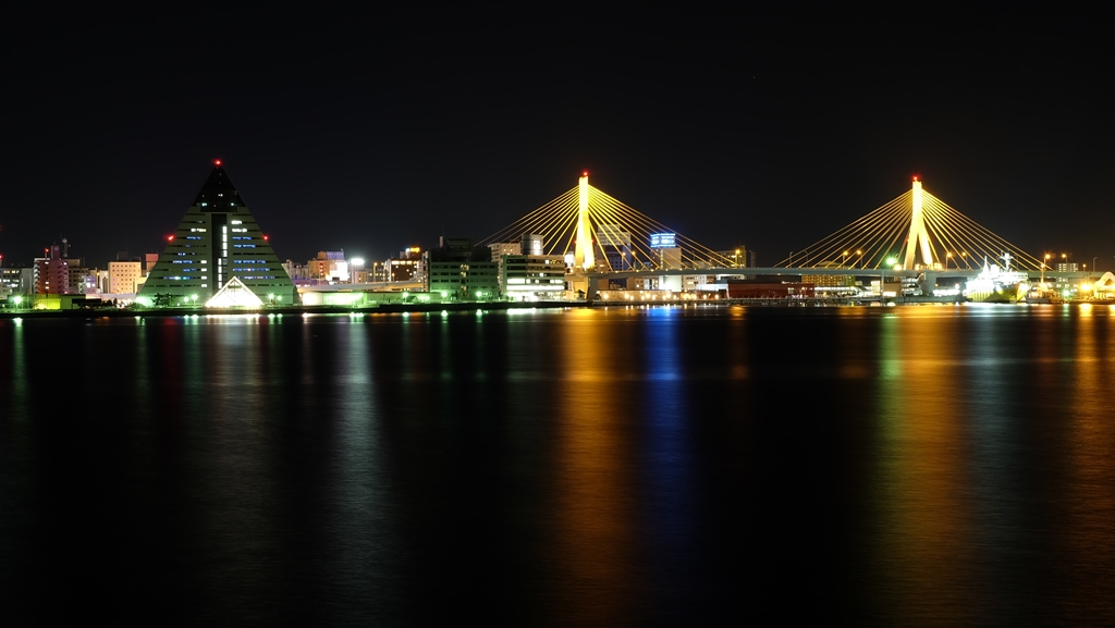 青森ベイブリッジ ライトアップ建築外構・景観演出 ライトアップ納入事例岩崎電気