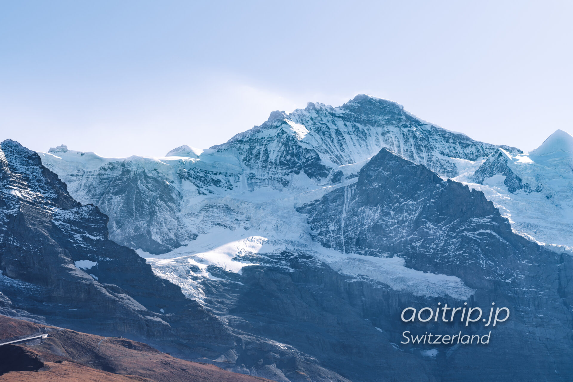 ユングフラウヨッホ ユングフラウ鉄道の料金と時刻表。山頂のライブカメラ、気温、服装。Slow Travel