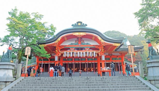 伏見稲荷大社-2 本殿・外拝殿・神楽殿・奥宮 ☆朱塗りの社殿めぐり・稲荷山の麓』伏見 京都 の旅行記・ブログ