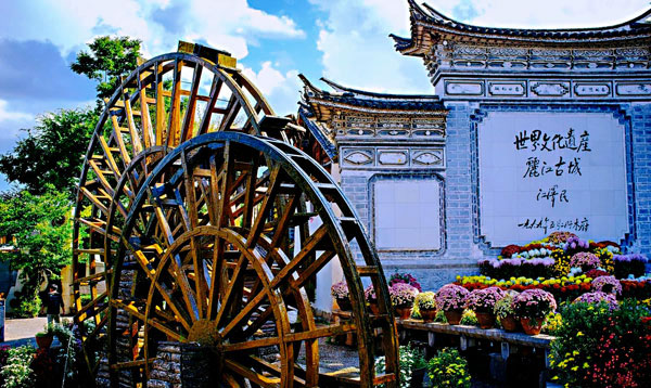 貸切チャーター 麗江1日観光ツアー 少数民族ナシ族の聖地・世界遺産「玉龍雪山」標高4,506ｍ氷河公園＋藍月谷＋麗江旧市街＋束河古鎮＜麗江発