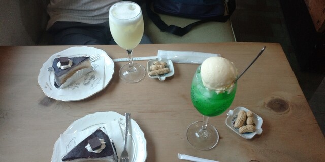 無人決済店舗TOUCH TO GOを紀ノ國屋が初展開、目白駅改札外に「KINOKUNIYA Sutto」オープンリテール・リーダーズ