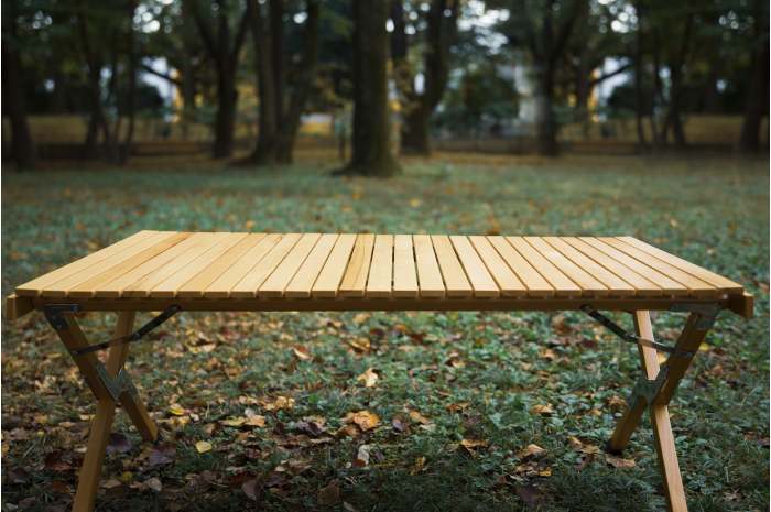 初心者もDIYできる、調理台やラックに変幻自在なキャンプ用テーブルROOMIE ルーミー