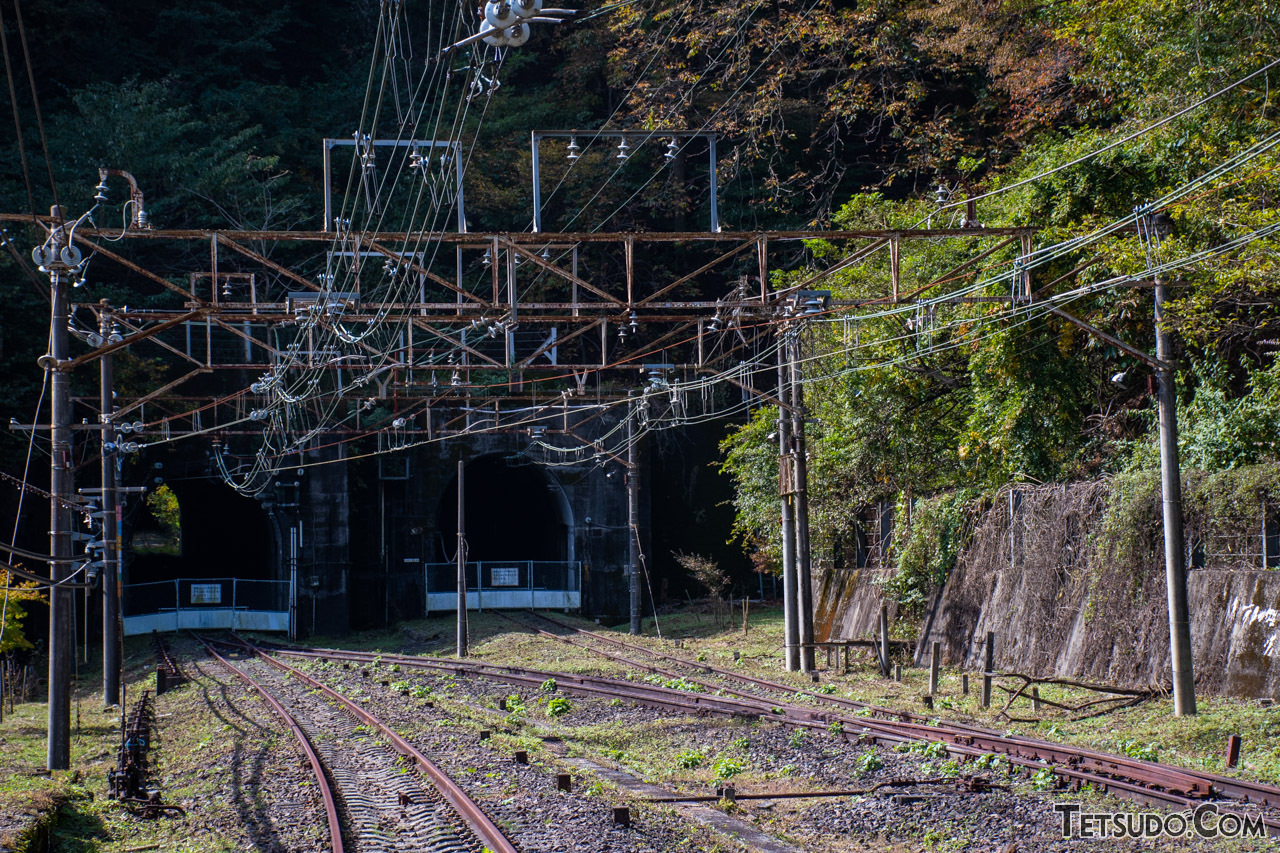 横須賀・田浦に残る廃線跡「相模運輸倉庫専用線 米軍田浦専用線」を巡るはうやし報告記 仮