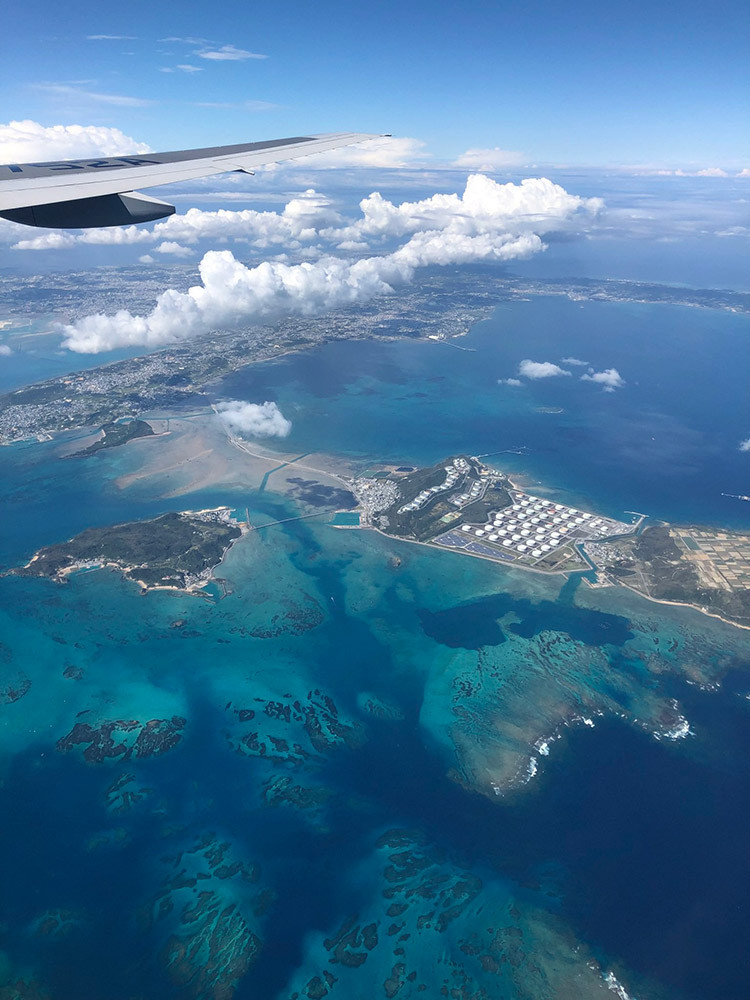 飛行機の窓からの景色の写真・画像素材-Snapmart スナップマート