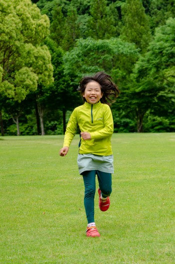 夏キャンプでの子供の服装！失敗しない人気のおすすめランキング野に行く