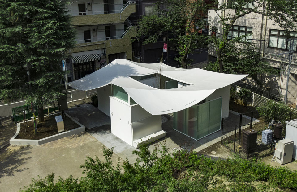 公園のトイレの写真素材写真素材なら「写真AC」無料 フリー ダウンロードOK