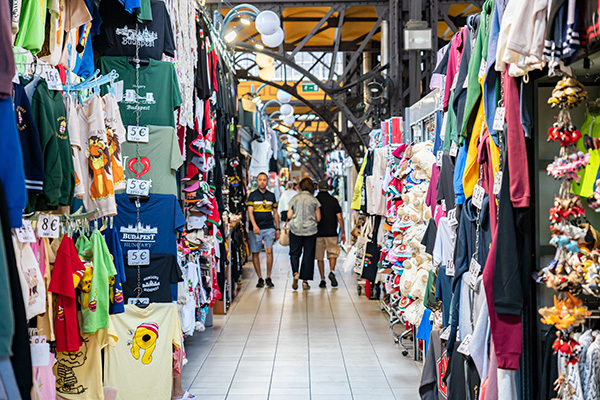 03. ブダペスト市民の胃袋を支える中央市場 - 旅コム