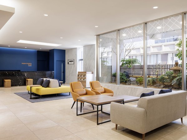 速星駅に座布団を寄贈 家庭クラブ富山県立富山西高等学校