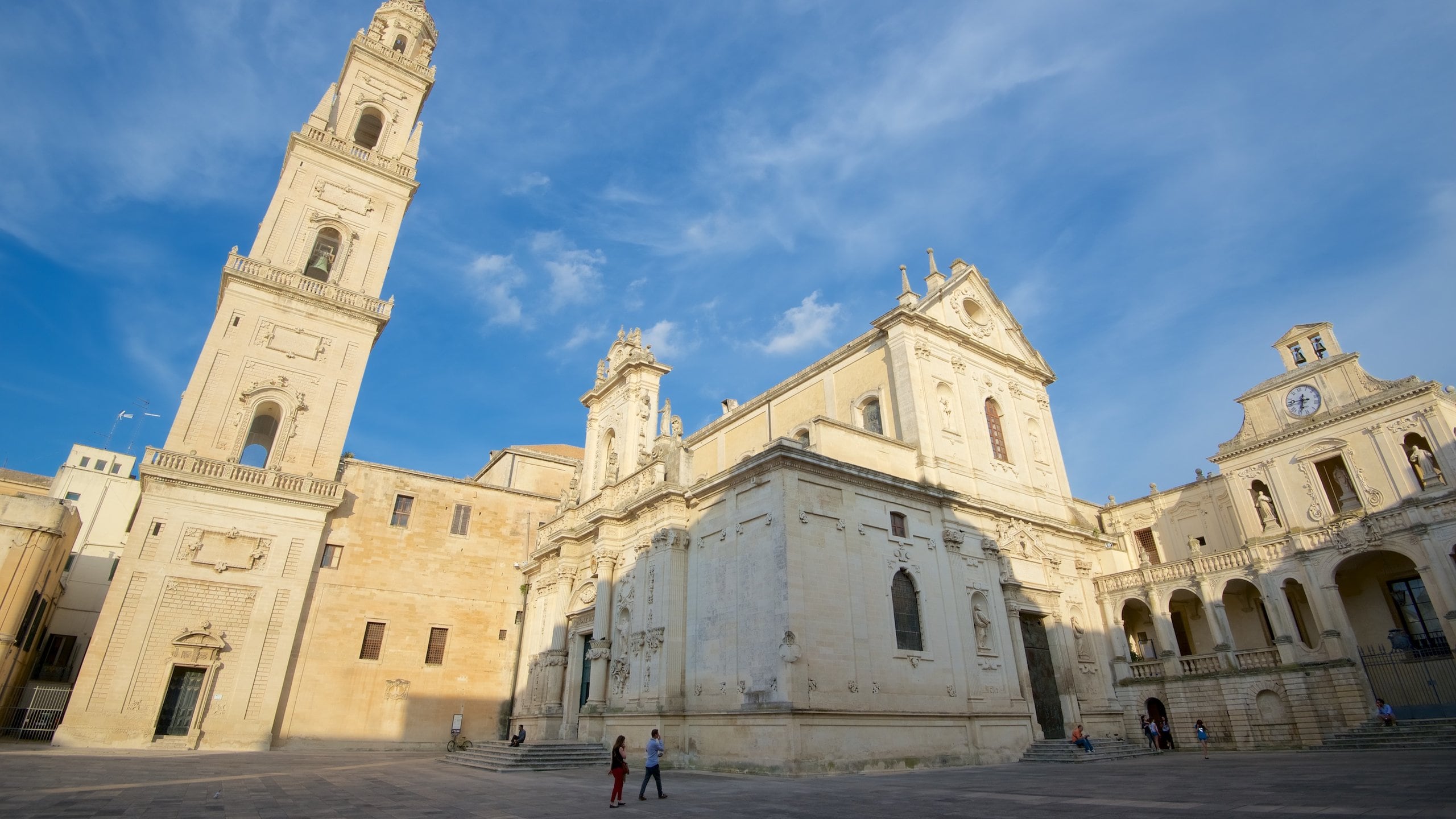 ピサの斜塔やピサ大聖堂ドゥオモ広場、ピサ、イタリアの写真素材・画像素材 Image 43753432