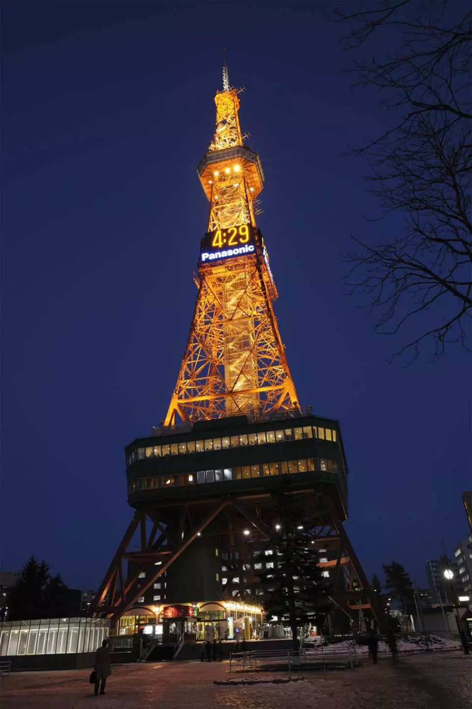 最浪漫的札幌市地標「札幌電視塔」：俯瞰360度街道夜景和大通公園！樂吃購！日本北海道版